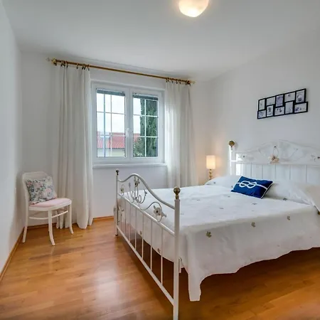 Grozdana Apartment *