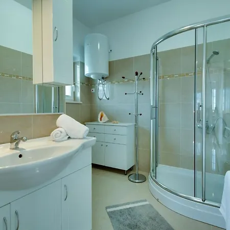 Apartment Grozdana